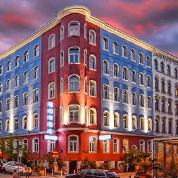 Hotel Urania Отели рядом с достопримечательностью «Императорская усыпальница»