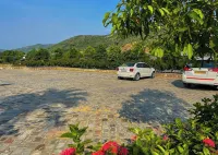 Pushkara Resort and Spa - parking