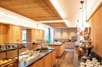 Dolomites Nature Hotel Vigilerhof - Breakfast