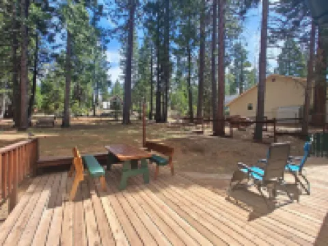 2-bedroom cabin in Lake Almanor West.