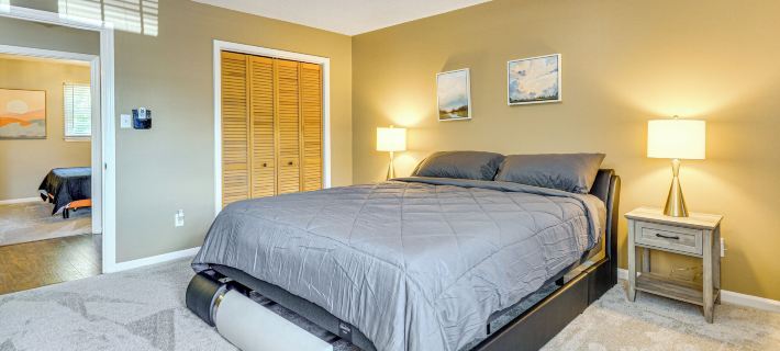 2 Mi to High Point University: Townhome w/ Patio Hotels in High Point