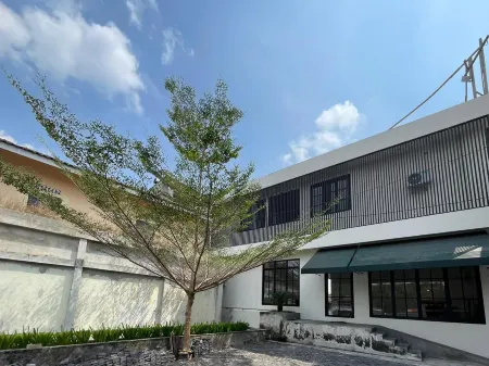 Urbanview Code Riverstay Yogyakarta Отели в г. Mlati