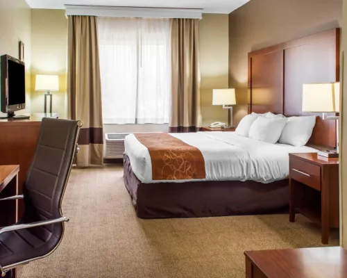 Quality Suites Hotels in Saint Charles