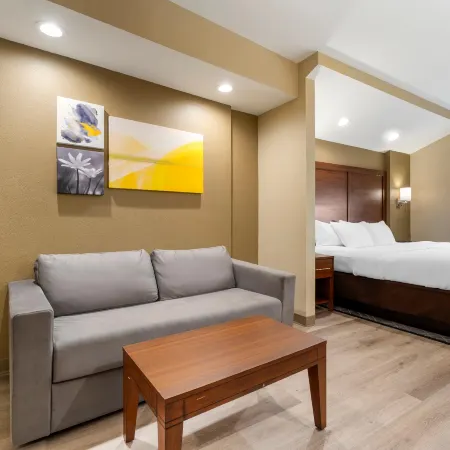 Comfort Suites