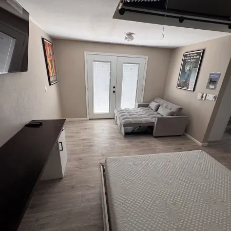 High-End Casita Quiet Private Luxury New Build