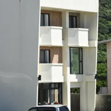 Living my life Hostel โรงแรมใกล้หาดทาไปชา