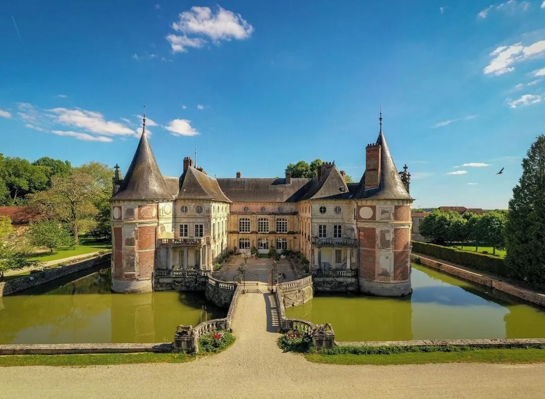 Château De Longecourt En Plaine - Côte-d'Or