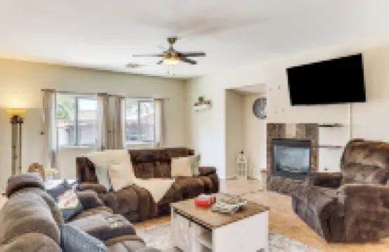 North Las Vegas Home w/ Hot Tub - 14 Mi to Strip!