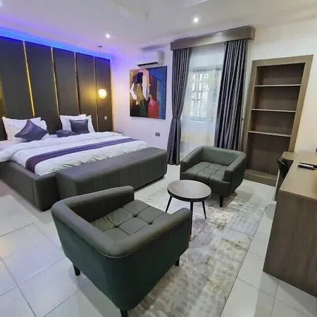 Saint Tropez Hotel and Suites