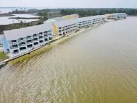 Perdido Bay Townhouse close to beach, pool access, two viewing decks!