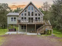 Otter Banks by AvantStay Hotels in Penn Forest Township
