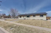 Family-Friendly Fun House! with HOT TUB! Hotels near River's Edge Natural Area