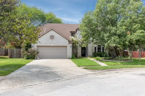 Beautiful Home with private Pool!