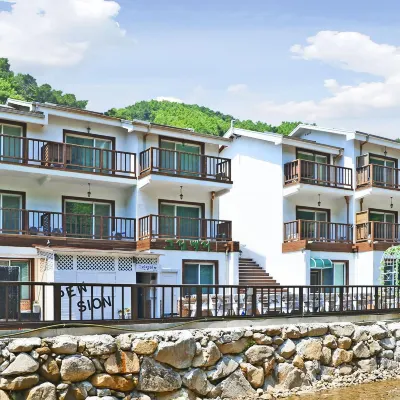 Gyeongju Green Valley Spa Pension Отели рядом с достопримечательностью «Каменная балка Юпо»