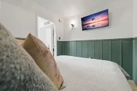 Sunset Cottage Hotels in Fairfield Bay