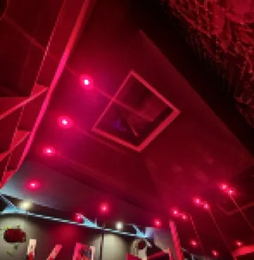 AKA LOVE ROOM - badewanne