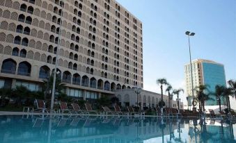 Oasis Hotel