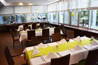 In Hotel Belgrade - 朝食
