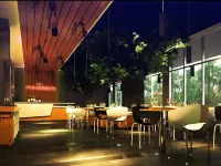 Ascent Hotel & Cafe Malang - Morgenmad