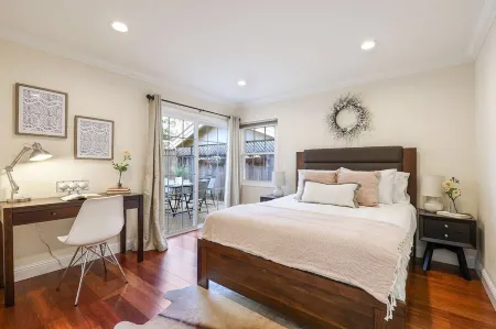 Gorgeous entire house in a Safe & Quiet Neighborhood (SFO/SF/Bart)
