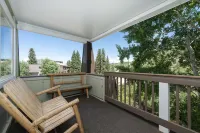 Tranquil End Unit with Modern Kitchen and Cozy Fireplace - Charming Retreat Hotels in Winter Park