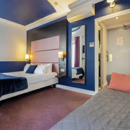 Accueil Hôtel Paris Pigalle Montmartre Отели рядом с достопримечательностью «Театр Ля-Сигаль»