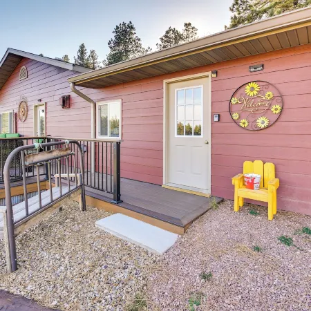 Hill City Hideaway Near Mt Rushmore and Hiking