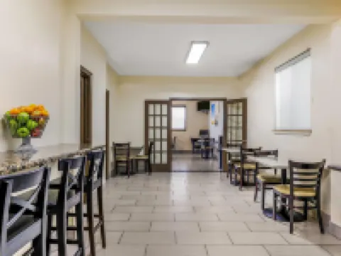 Days Inn by Wyndham Cortez Hoteles en Cortez