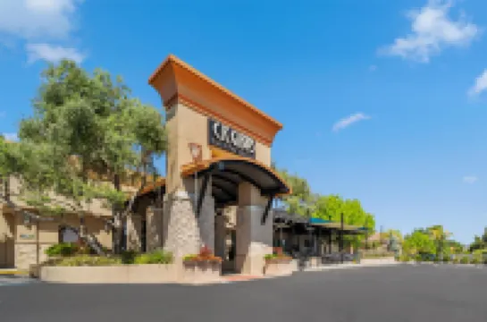 Best Western Plus Hilltop Inn