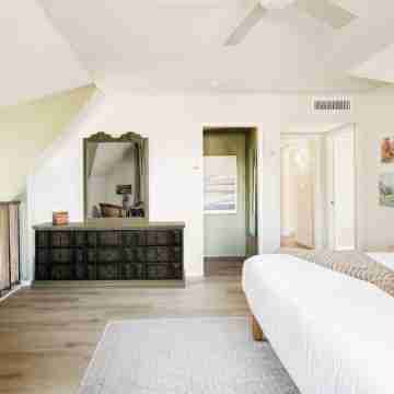 Perched Mountain Home with a Hot Tub + City Views Rooms