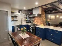 Historic Apartment in Bristol R.I. Hotels in Bristol