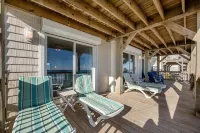 Sand Sational! Oceanfront 4-BR house in Surf City/Topsail Island, Pet Friendly - Boutique