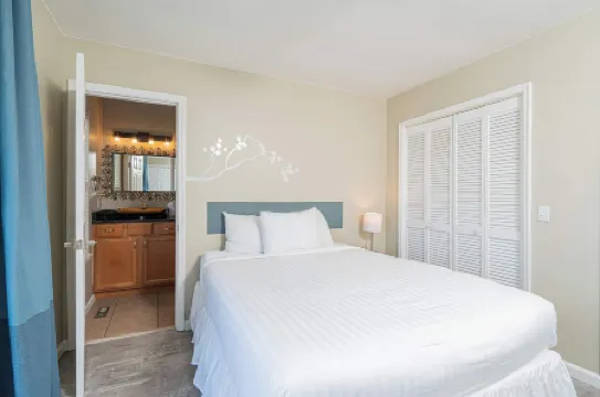 Long Island at Laguna Point