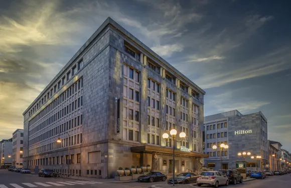 阿萊格羅塔利亞金色宮殿酒店