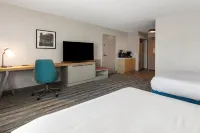 HIlton Garden Inn Auburn - Pet friendly