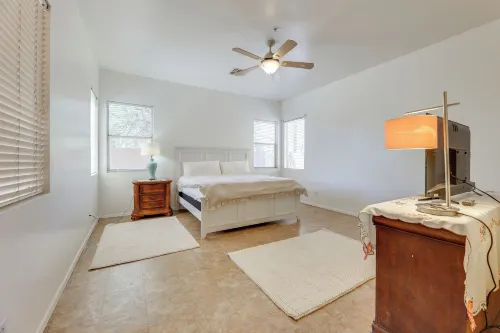 3 Mi to Santan Village: Home w/ Covered Patio -  Privatzimmer