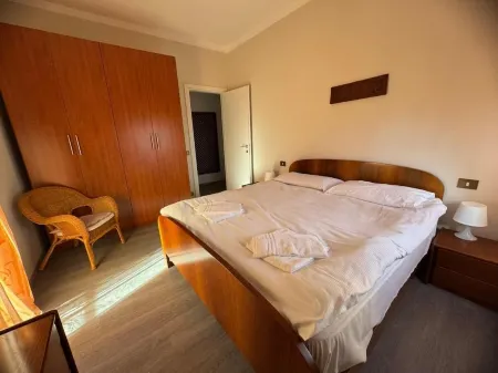 Gorgeous apartment with terrace and lake view in Someraro Stresa