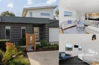 Birchwood Villa Cowes, Pool & Tennis in Complex