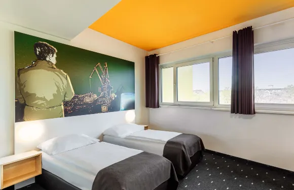 杜伊斯堡南站B&B酒店