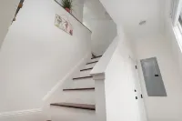 State & Hope St - On parade route. Close to water!