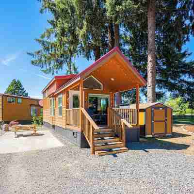 Rainforest Tiny Home Retreat: Enchanted Hotel Exterior