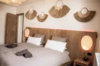 AP3 - 2 Bedroom Terrace Apartment Charleroi Airport Hotels in Charleroi