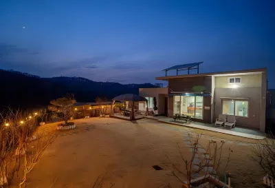 Yeoncheon Happy Dog Pension Hotels near Typhoon Observatory