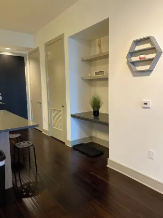 Modern Hollywood Hideaway - Steps from Walk of Fame!