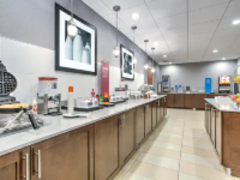 ハンプトン イン & スイーツ メーコン I-475 マコンのホテル