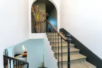 Maison de Maître Charmante Avec Grand Jardin en Plein Coeur de Vouvray Hotels in Vouvray