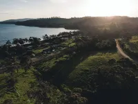 Little Roaring Beach Shack - cosy beachside retreat, Dover, Huon Valley. Hotels in Geeveston