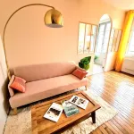 Alba - Appartement en Hyper Centre Avec Terrasse, Parking et Local à Vélos فنادق في Tonnerre