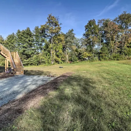 Bright Crozet Apartment w/ Mountain Views!
