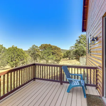 Hot Tub and Game Room! 30-Acre Vernon Retreat